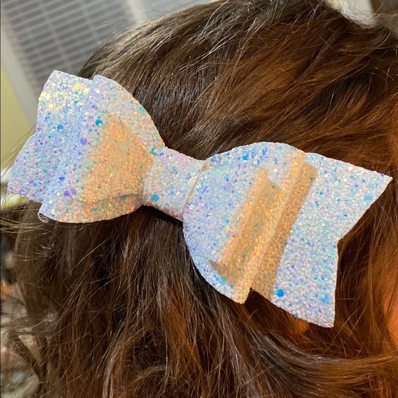 Handmade Bows - Picture 2 of 4